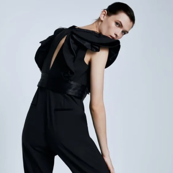 Zara AW19 Jumpsuit With Ruffled Sleeves Black 8758/413 NWT - Picture 2 of 4